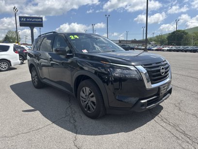 Used 2024 Nissan Pathfinder SV