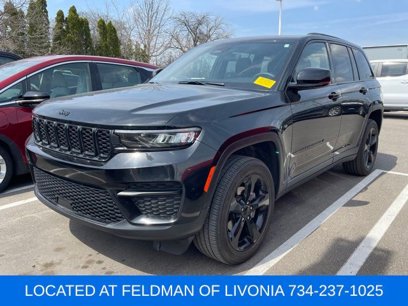 Used 2023 Jeep Grand Cherokee Altitude
