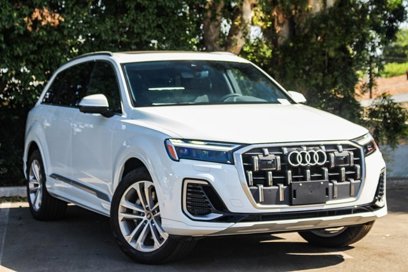 New 2025 Audi Q7 3.0T Premium Plus
