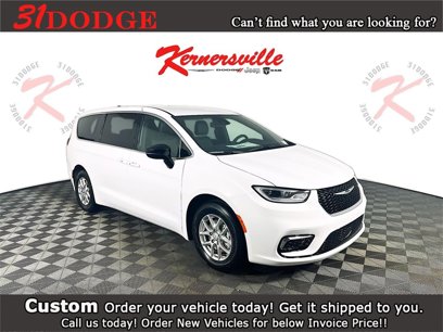 New 2026 Chrysler Pacifica Select