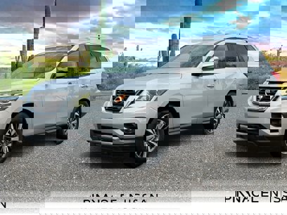 Used 2017 Nissan Pathfinder SV