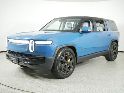 Used 2025 Rivian R1S Premium