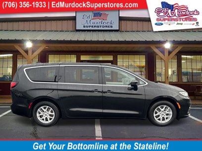 Used 2023 Chrysler Pacifica Touring-L