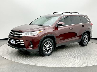 Used 2019 Toyota Highlander SE