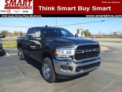 Used 2024 RAM 2500 Tradesman w/ Chrome Appearance Group