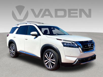 New 2025 Nissan Pathfinder Platinum