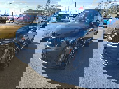 New 2025 Cadillac XT6 Sport w/ Technology Package