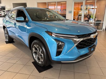 New 2025 Chevrolet Trax LT w/ Driver Confidence Package
