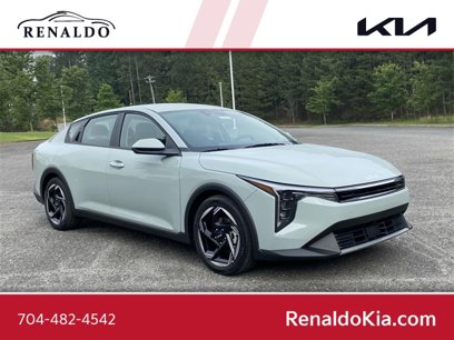 New 2025 Kia K4 EX