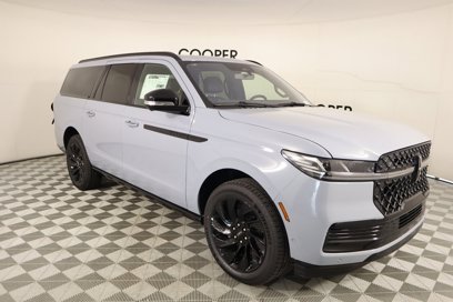 New 2025 Lincoln Navigator L Reserve w/ Jet Appearance Package