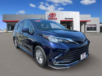 Certified 2023 Toyota Sienna XLE