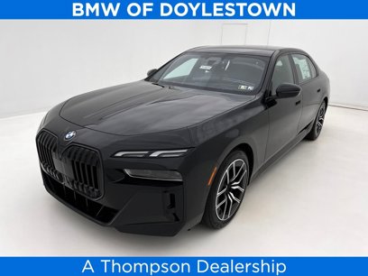 New 2025 BMW 740i xDrive w/ Luxury Rear Seating Package