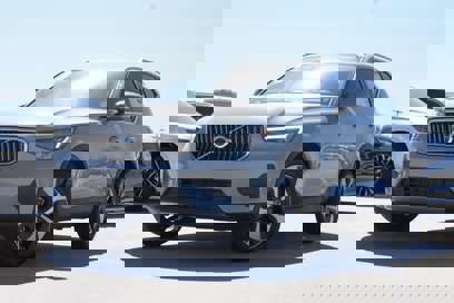 New 2025 Volvo XC40 B5 Core w/ Protection Package Premier