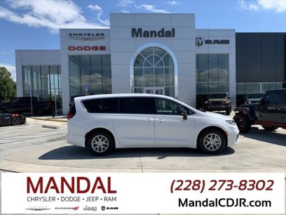 Certified 2024 Chrysler Pacifica Touring-L