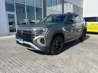 New 2025 Volkswagen Atlas Peak Edition SE