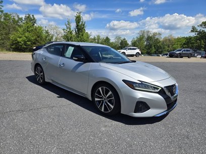 Used 2023 Nissan Maxima SV w/ Floor Mat Group