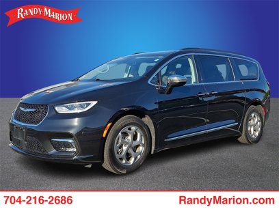 Used 2023 Chrysler Pacifica Limited