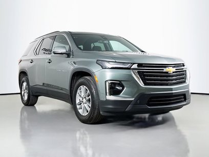 Used 2023 Chevrolet Traverse LT