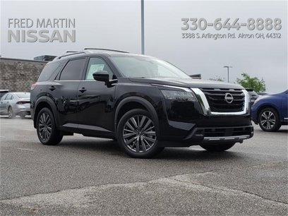 New 2025 Nissan Pathfinder SL w/ SL Premium Package
