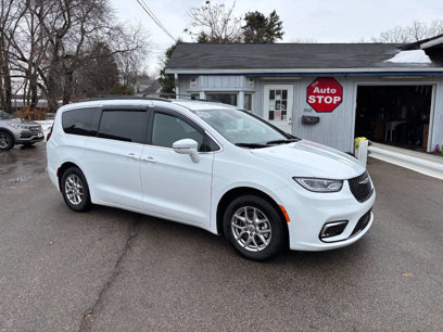 Used 2022 Chrysler Pacifica Touring