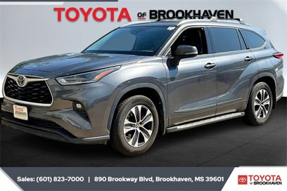 Used 2021 Toyota Highlander XLE