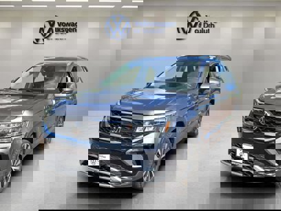 Certified 2023 Volkswagen Taos SE w/ Panoramic Sunroof Package