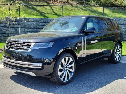 New 2025 Land Rover Range Rover Long Wheelbase SE