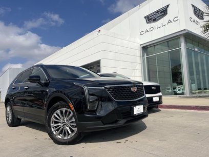 New 2025 Cadillac XT4 Premium Luxury
