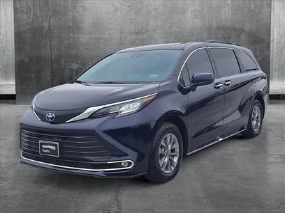 Used 2023 Toyota Sienna XLE