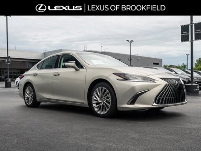 Used 2023 Lexus ES 300h w/ Luxury Package
