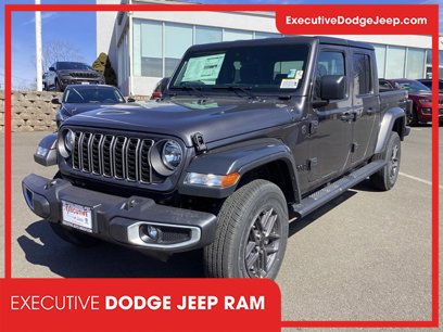 New 2025 Jeep Gladiator Sport