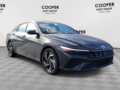 New 2025 Hyundai Elantra SEL