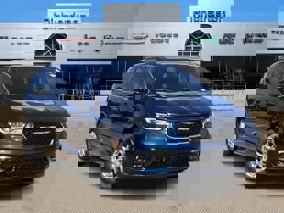 New 2025 Chrysler Pacifica Select