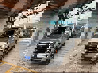New 2025 Chevrolet Suburban RST w/ RST Capability Package