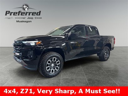 Used 2023 Chevrolet Colorado Z71 w/ Z71 Convenience Package 2