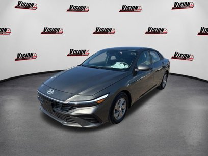 Certified 2025 Hyundai Elantra SE