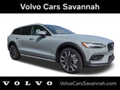 New 2025 Volvo V60 B5 Cross Country Ultra w/ Protection Package Premier