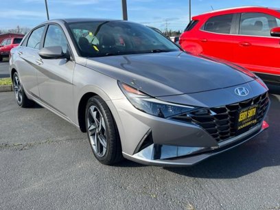 Used 2022 Hyundai Elantra Limited w/ Cargo Package