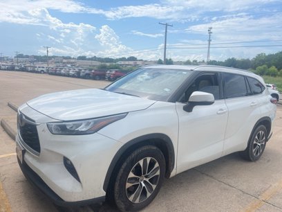 Used 2020 Toyota Highlander XLE