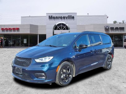 Certified 2024 Chrysler Pacifica Premium