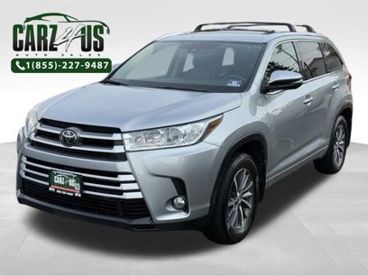 Used 2017 Toyota Highlander SE