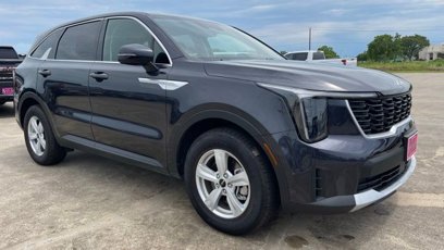 Used 2025 Kia Sorento LX