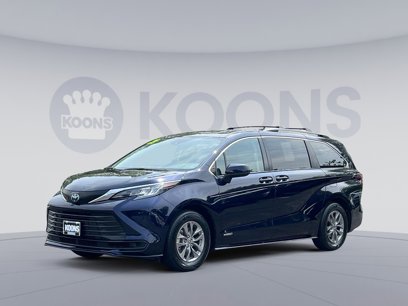 Used 2021 Toyota Sienna LE