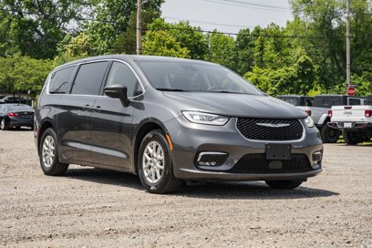 Used 2023 Chrysler Pacifica Touring-L