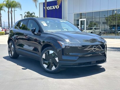 New 2025 Volvo EX30 Plus w/ Protection Package Premier