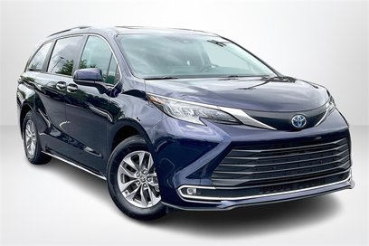 Used 2024 Toyota Sienna XLE