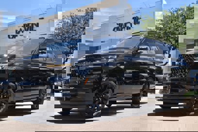New 2025 Lincoln Navigator L Reserve w/ Jet Appearance Package