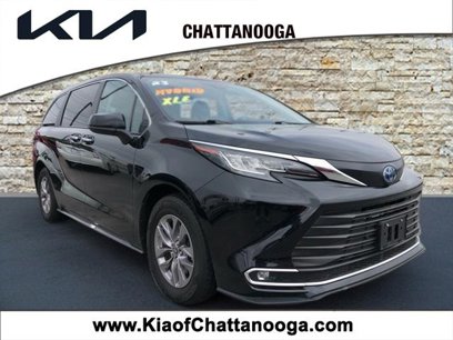 Used 2023 Toyota Sienna XLE