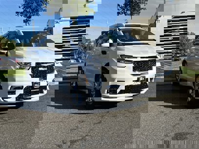 Used 2023 Chrysler Pacifica Touring-L