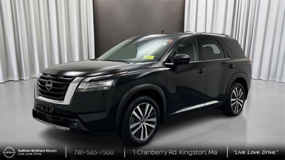 Certified 2022 Nissan Pathfinder Platinum w/ Cargo Package